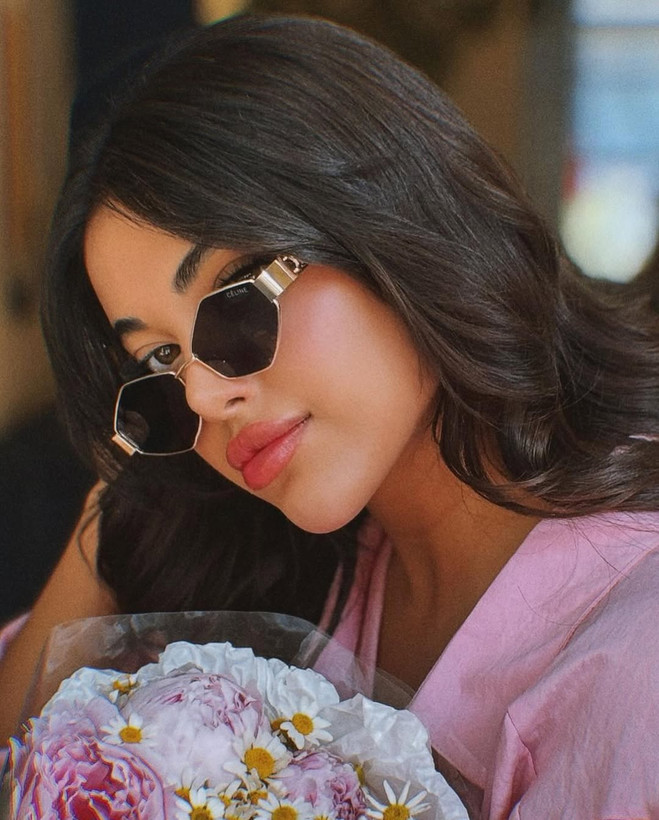 عینک آفتابی زنانه سلین CELINE مدل هندسی فلزی طلایی | لنز دودی UV400/ کد ۰۸۱