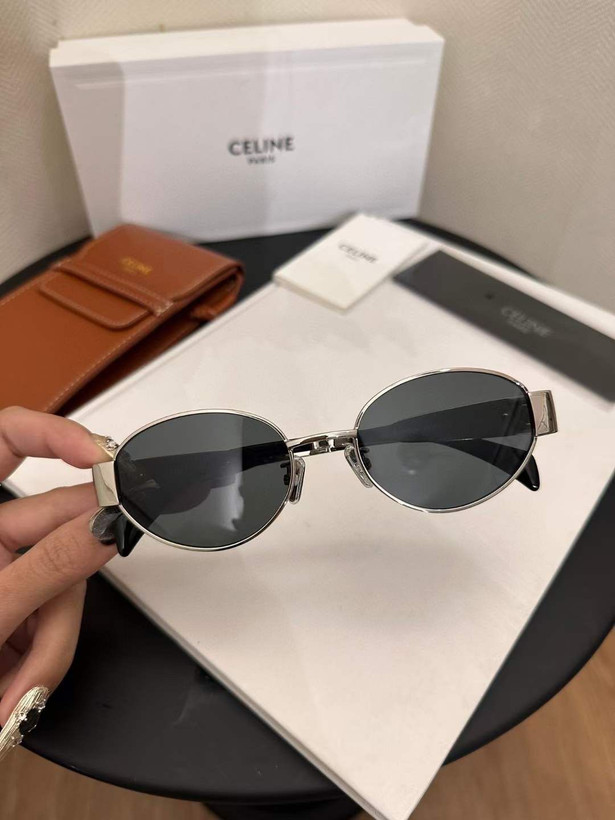 عینک آفتابی زنانه Celine // طراحی لوکس و خاص/کد ۰۸۳