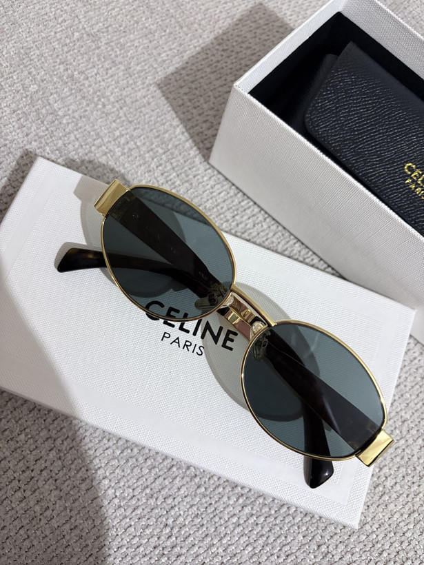 عینک آفتابی زنانه Celine // طراحی لوکس و خاص/کد ۰۸۳